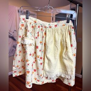 Vintage Floral Hostess Apron w Cannon Terry Cloth Towel Panel